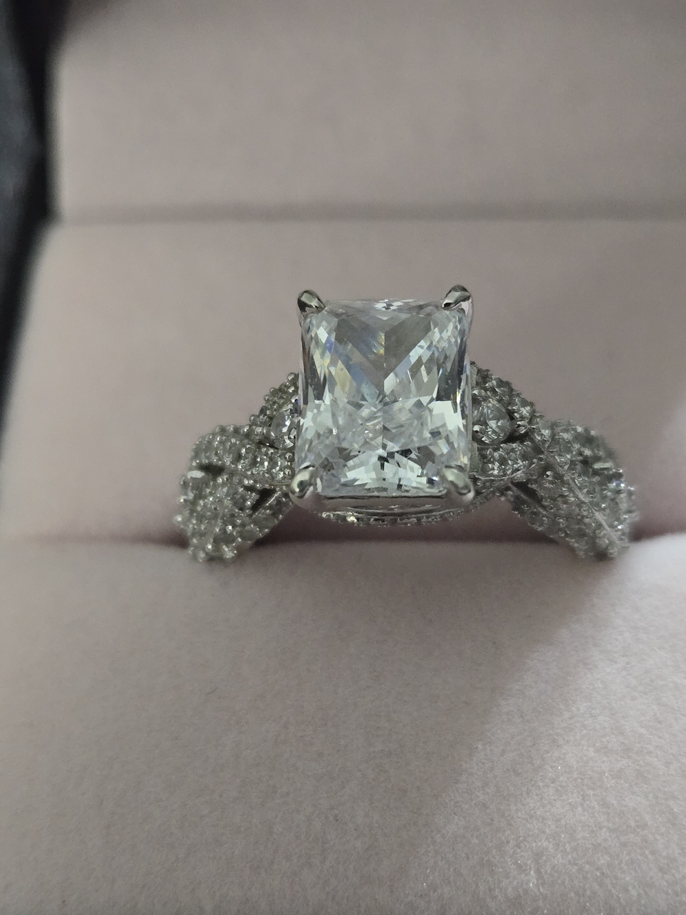 Stunning S925 Sterling Silver Princess Cut Engagement Ring
